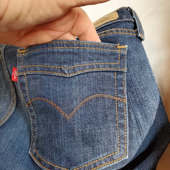 Levi's Low boot cut 545 blue jeans women's size 6 mid to darkish wash great cond - Picture 16 of 16